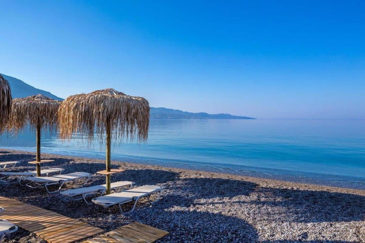 Kalamata'S Sunny Retreat Near The Historic Center Extérieur photo