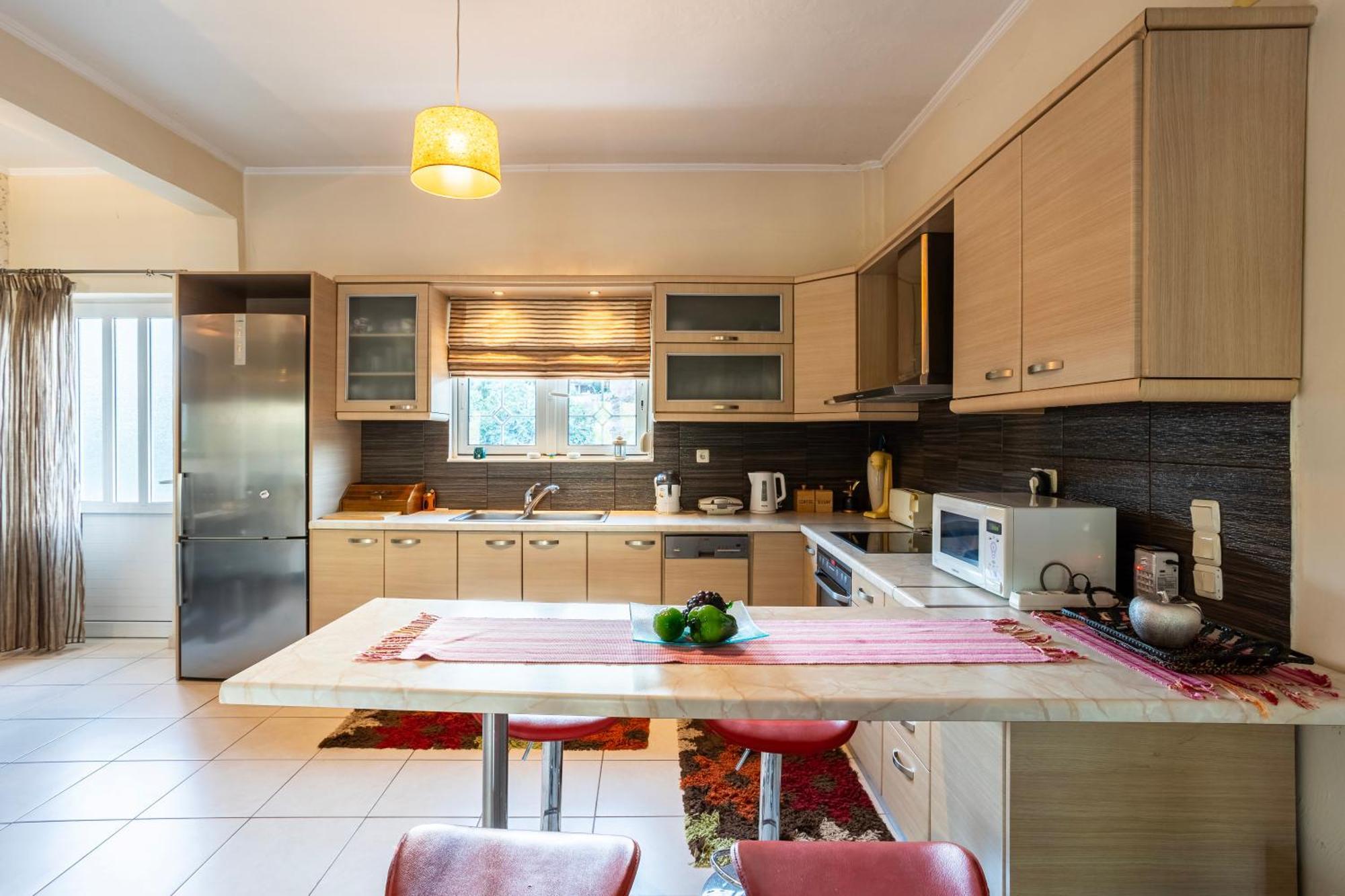 Kalamata'S Sunny Retreat Near The Historic Center Extérieur photo
