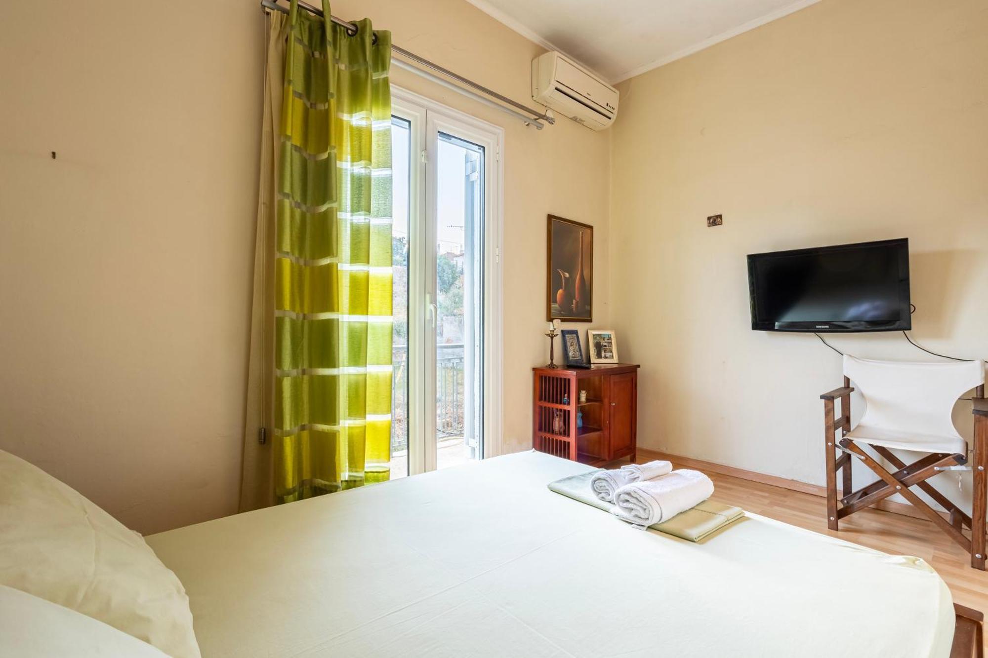 Kalamata'S Sunny Retreat Near The Historic Center Extérieur photo