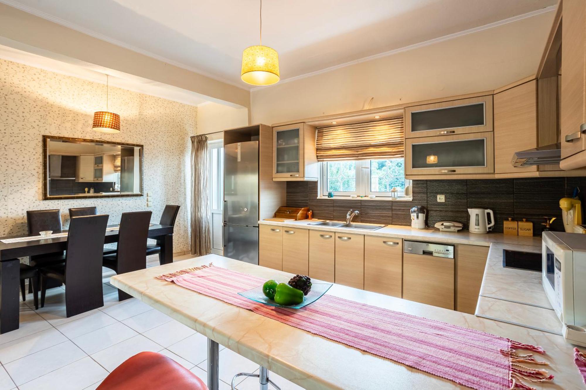 Kalamata'S Sunny Retreat Near The Historic Center Extérieur photo