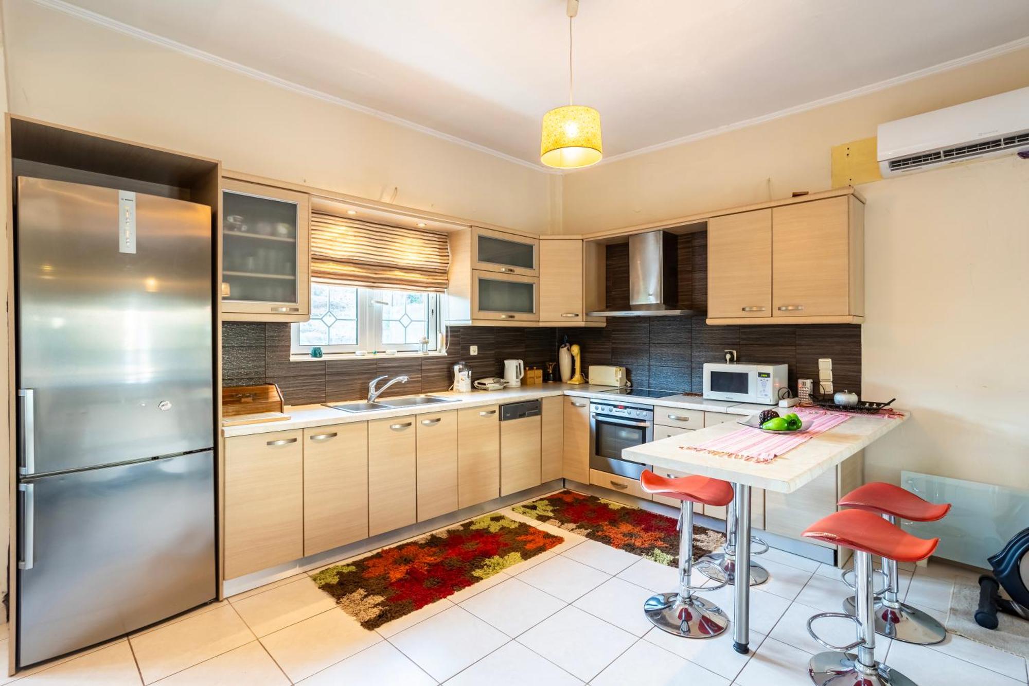 Kalamata'S Sunny Retreat Near The Historic Center Extérieur photo