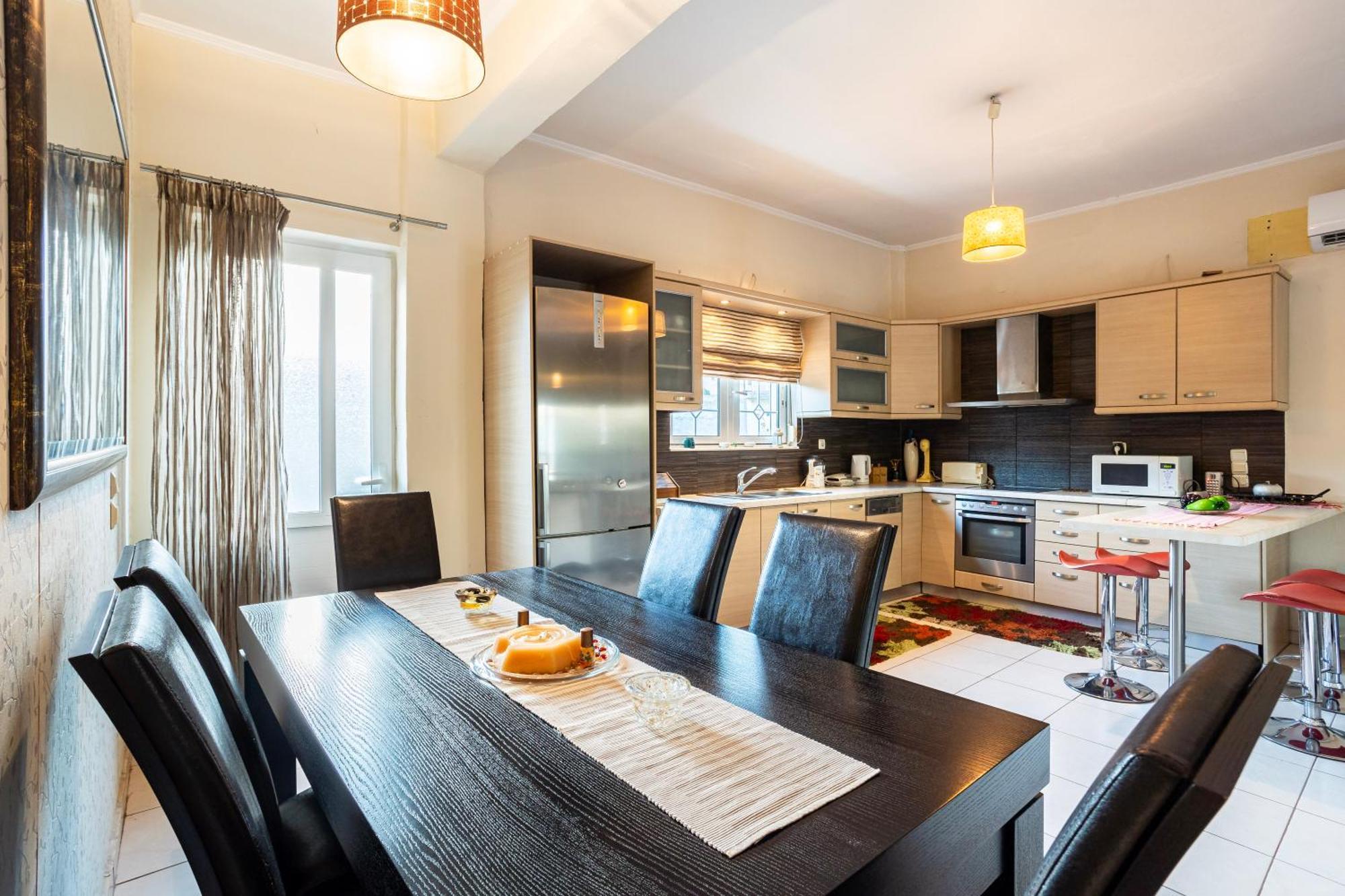 Kalamata'S Sunny Retreat Near The Historic Center Extérieur photo