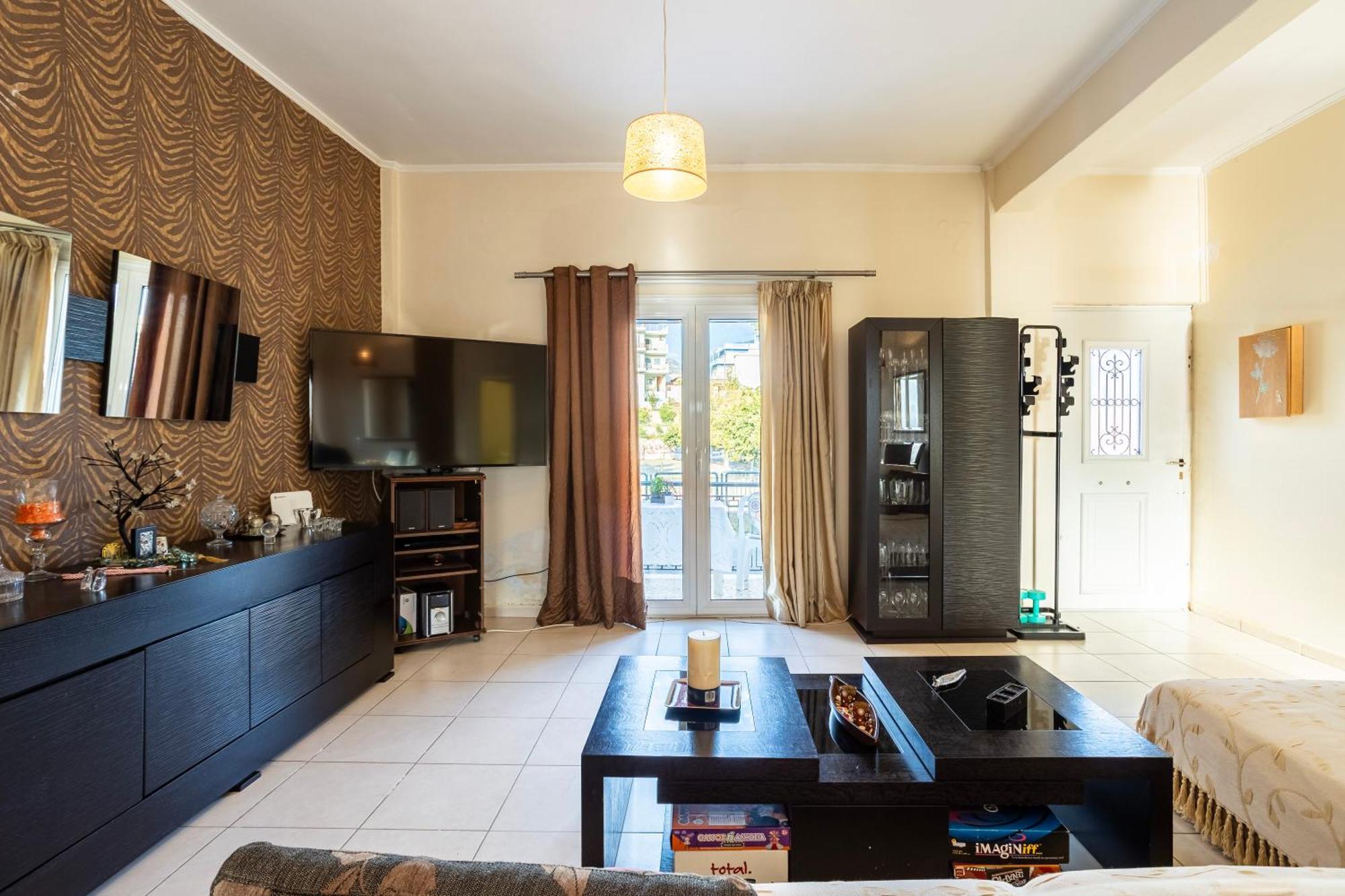 Kalamata'S Sunny Retreat Near The Historic Center Extérieur photo